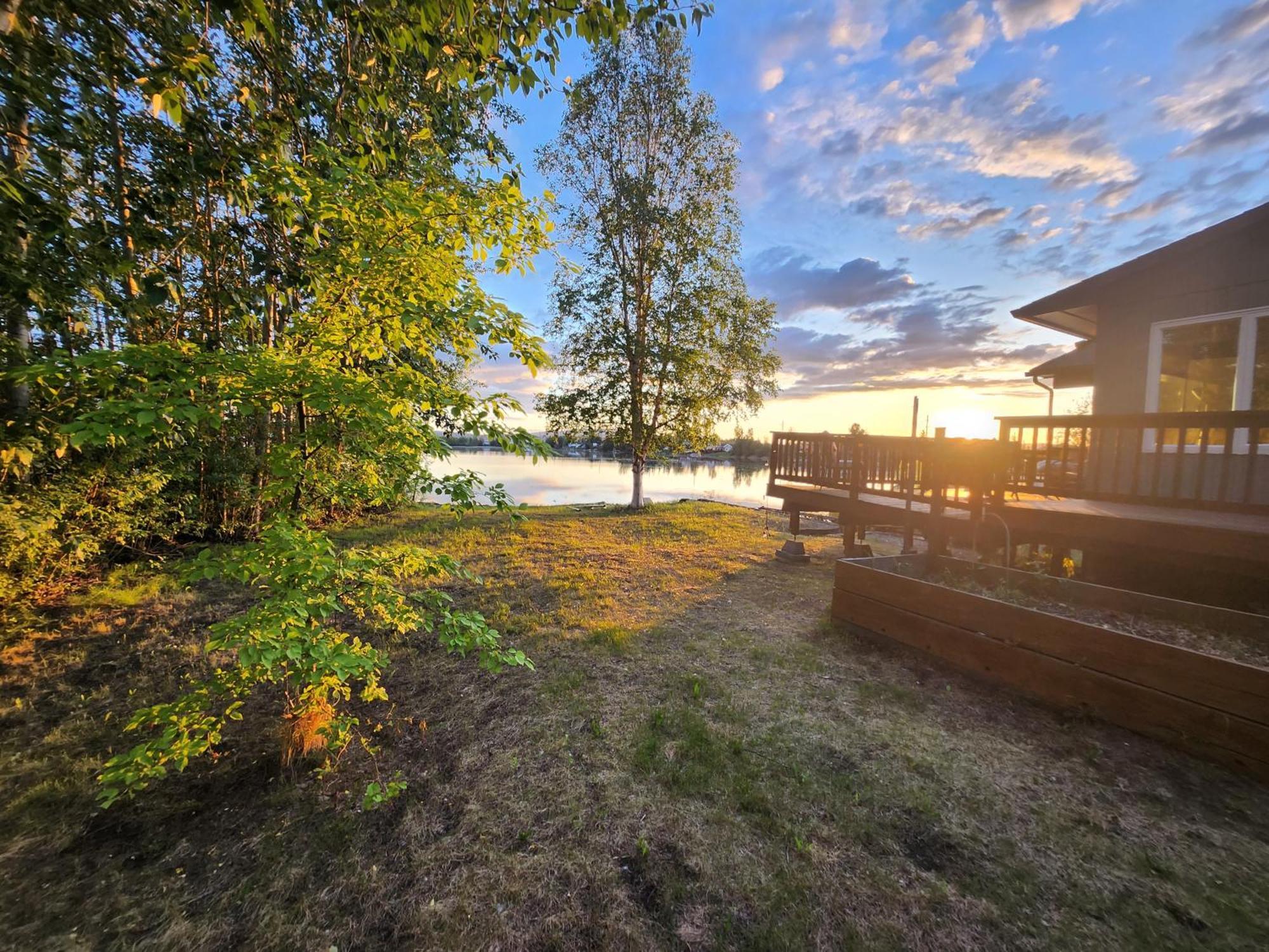 Hidden Lakefront Villa Fairbanks Dış mekan fotoğraf